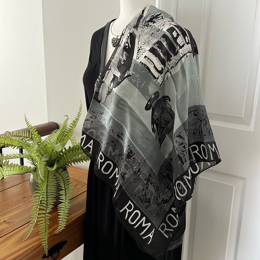 Beautiful and Classy Scarf from Rome Brand NEW purchased in Rome never used.